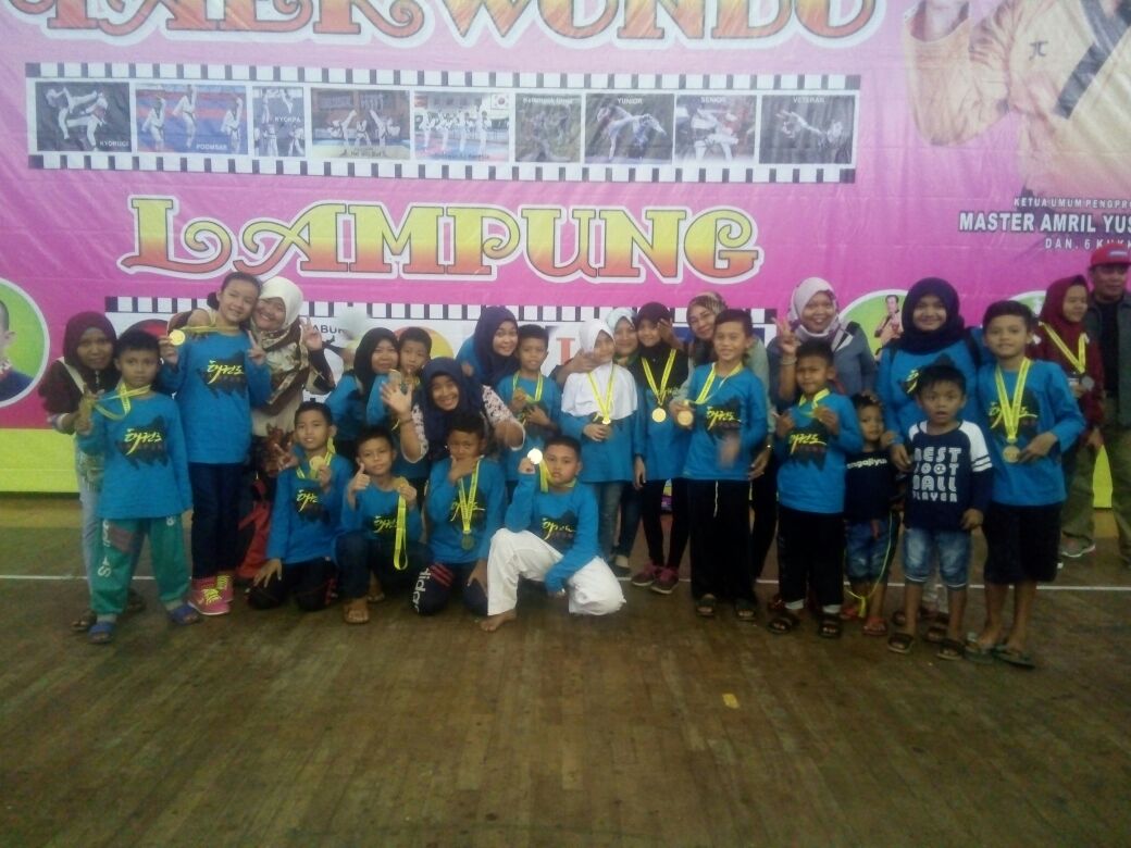 Tim Taekwondo Kota Metro Membawa 26 Mendali ajang Festival Taekwondo Lampung 